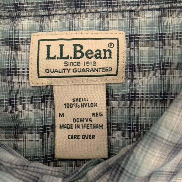 LL Bean Shirt Mens Medium Roll-Up Sleeve 100% Nylon Plaid Pockets Lightweight - Picture 2 of 6